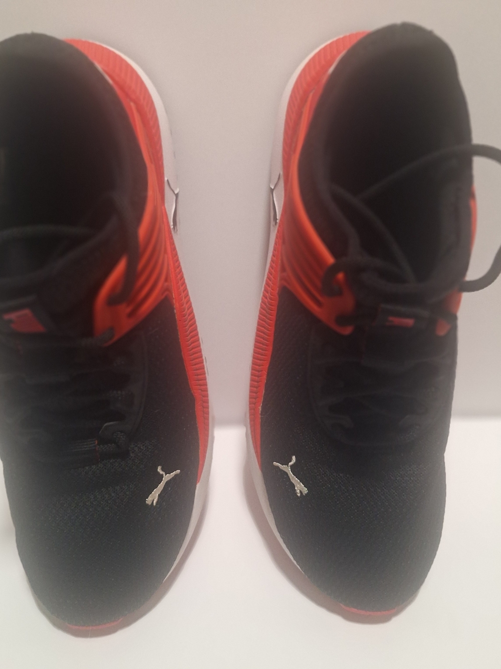 Puma Black and Red Performance Running Shoes - Picture 2 of 12